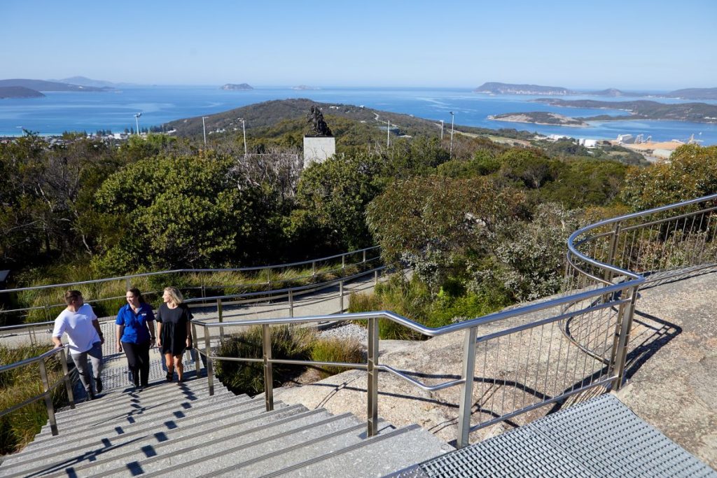 albany tours at mt clarence with view to water1200x800